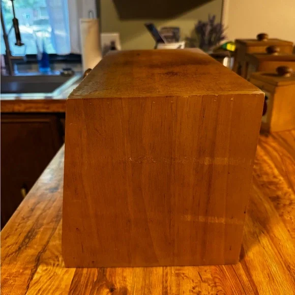 Wooden Bread Box with Apple Design - Picture 3 of 10